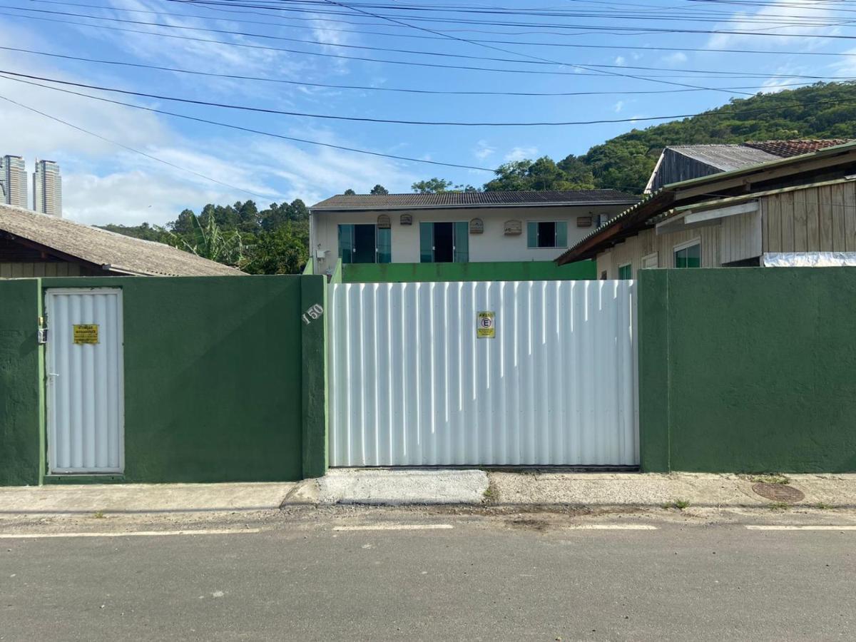 Ferienwohnung Apartamento Da Tia Lu Balneário Camboriú Exterior foto